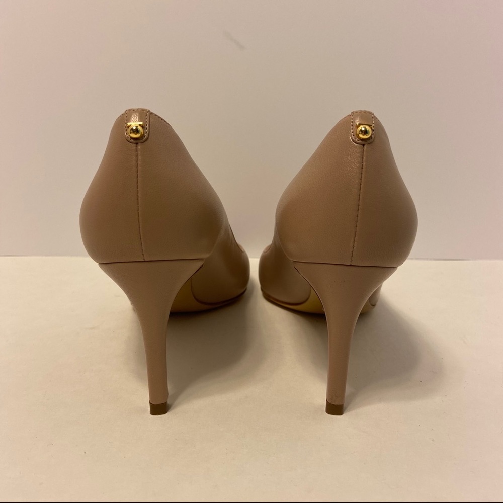 Salvatore Ferragamo 70mm High Heel Nude Pump - Picture 9 of 15